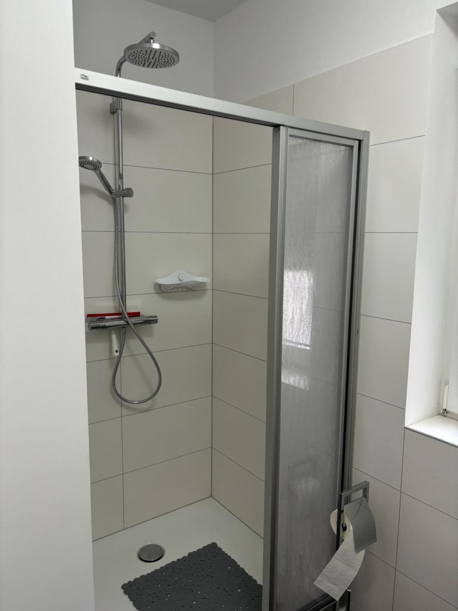 Apartment Fuer 2 Personen Wiesbaden Luaran gambar