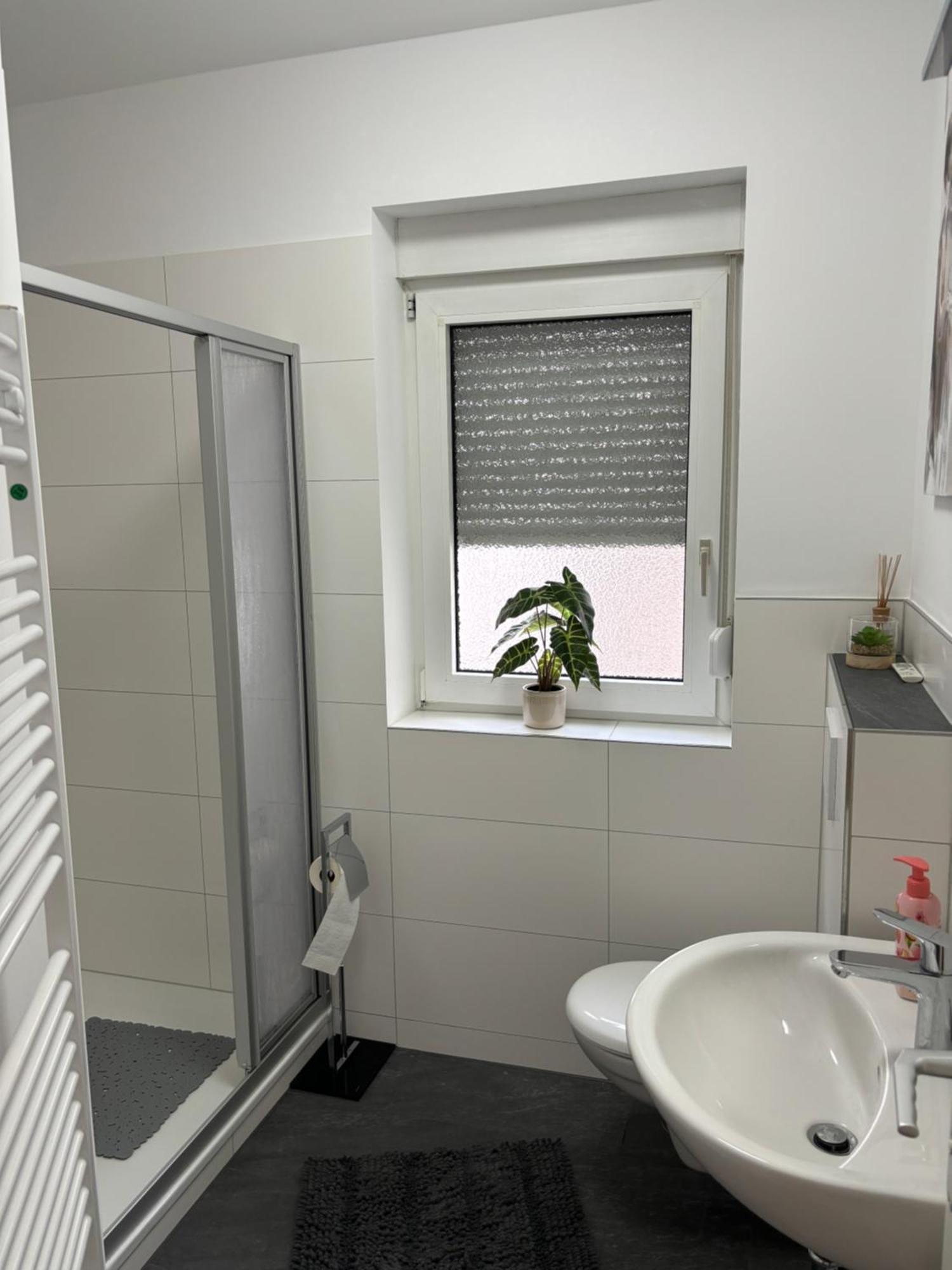 Apartment Fuer 2 Personen Wiesbaden Luaran gambar